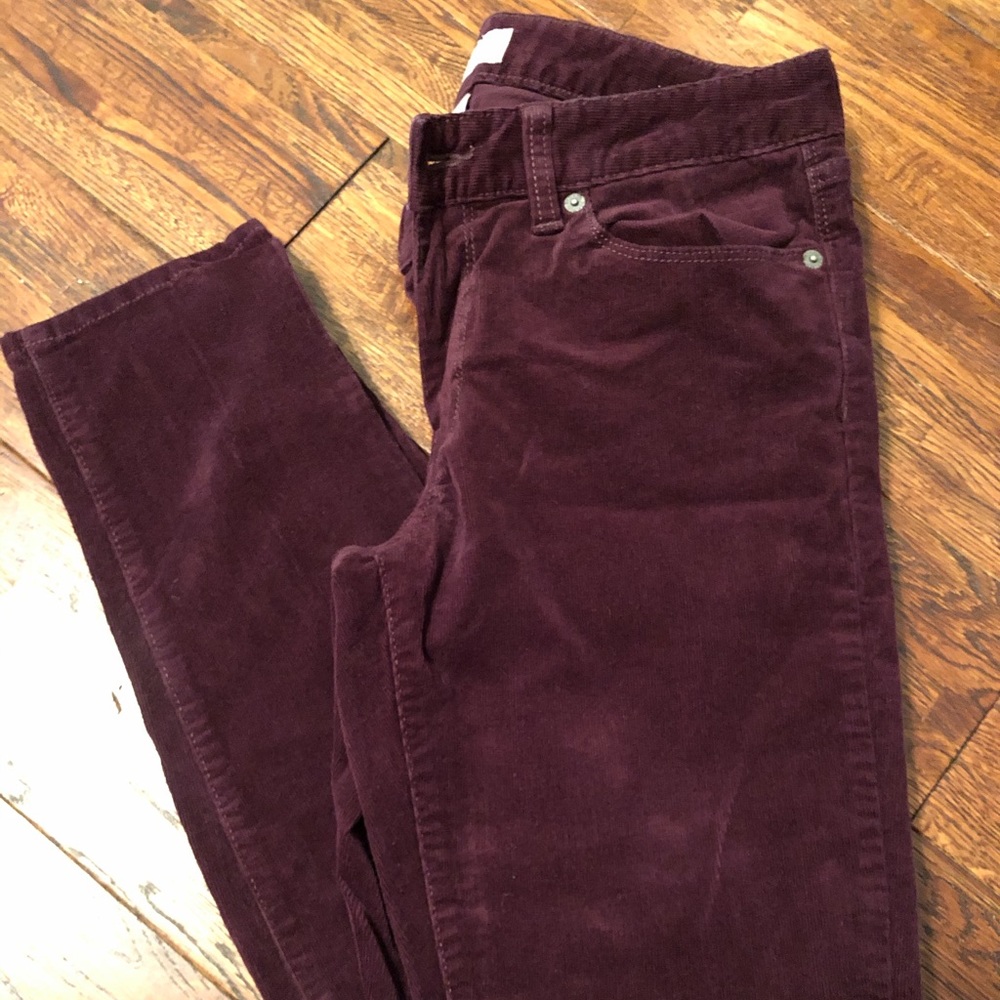 Banana Republic skinny corduroy pants, size 6